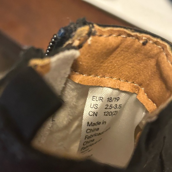 H&M toddler suede like black boots, size 2.5-3.5, EUC - Picture 5 of 7